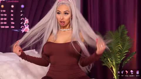 Snapshot of goldenamberx chatting on 03-09-25, 05:06 GoldenAmberX online show from 03-09-25, 05:06