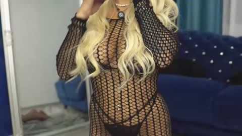 Snapshot of goldenamberx chatting on 09-14-25, 07:02 GoldenAmberX online show from 09-14-25, 07:02