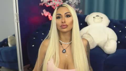 Snapshot of goldenamberx chatting on 09-15-25, 07:14 GoldenAmberX online show from 09-15-25, 07:14