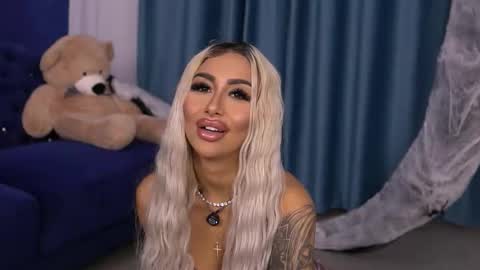 Snapshot of goldenamberx chatting on 10-27-25, 06:28 GoldenAmberX online show from 10-27-25, 06:28