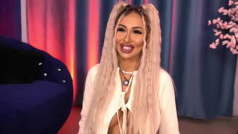 Snapshot of goldenamberx chatting on 11-21-25, 06:12 GoldenAmberX online show from 11-21-25, 06:12