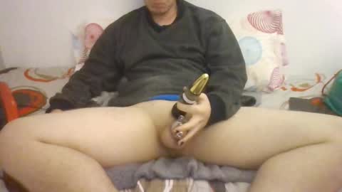 Snapshot of goldenboy207 chatting on 12-02-25, 03:40 goldenboy207 online show from 12-02-25, 03:40