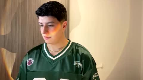 Snapshot of goldenknight33 chatting on 11-08-25, 06:18 goldenknight33 online show from 11-08-25, 06:18