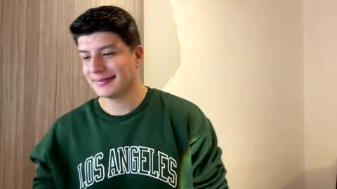 Snapshot of goldenknight33 chatting on 11-12-25, 03:56 goldenknight33 online show from 11-12-25, 03:56