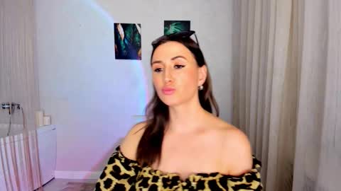 Olivia online show from 03-18-26, 08:23