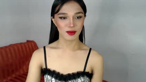Snapshot of goldenlily69 chatting on 02-06-25, 11:04 Lily is Gold online show from 02-06-25, 11:04