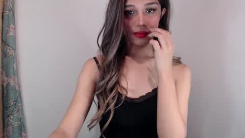 Snapshot of goldenlily69 chatting on 02-27-25, 11:48 Lily is Gold online show from 02-27-25, 11:48