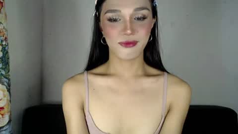 Lily is Gold online show from 07-14-26, 11:05