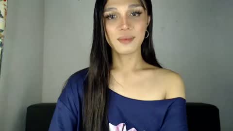 Lily is Gold online show from 07-17-26, 05:25