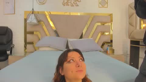Snapshot of goldentemptation_ chatting on 05-13-26, 01:30 goldentemptation_ online show from 05-13-26, 01:30