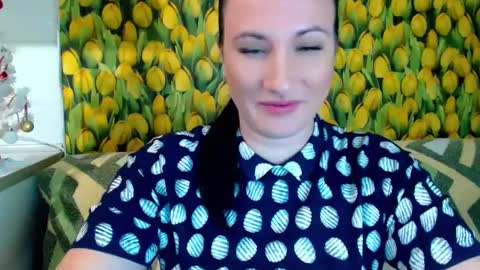 Snapshot of goldmoonn chatting on 12-13-24, 09:30 goldmoonn online show from 12-13-24, 09:30