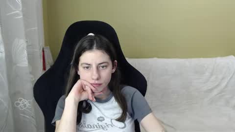 Snapshot of good__night chatting on 02-26-26, 05:34 Elizabeth Effie online show from 02-26-26, 05:34