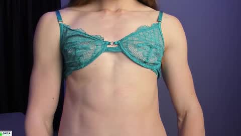 Snapshot of goodnight_kitty chatting on 10-13-25, 10:10 goodnight_kitty online show from 10-13-25, 10:10