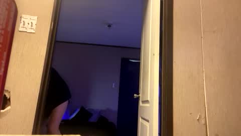 Snapshot of goodp8140 chatting on 05-15-26, 07:32 BottomgameRaw online show from 05-15-26, 07:32