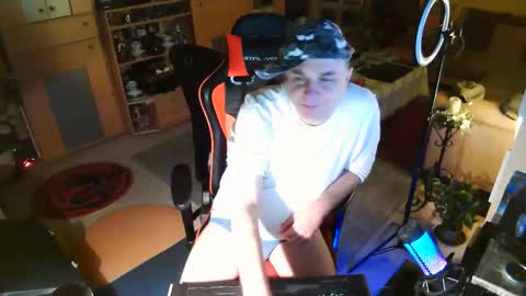 google5001 online show from 12-20-25, 03:24