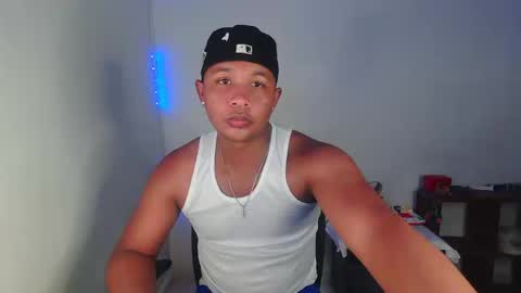 Snapshot of goos_cum chatting on 11-21-25, 05:06 Goos online show from 11-21-25, 05:06