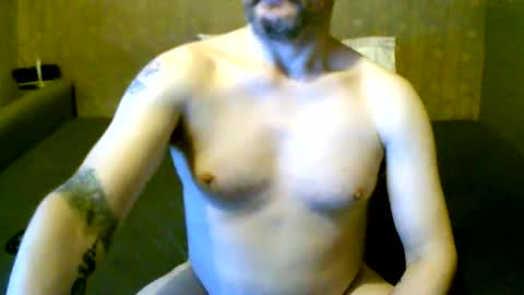 Snapshot of goosey77 chatting on 10-26-25, 09:42 Goosey77 online show from 10-26-25, 09:42