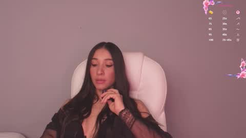 Snapshot of gorgeous_brunette chatting on 03-02-26, 10:22 Rose online show from 03-02-26, 10:22