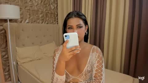 Snapshot of gorgeous_dark_luna chatting on 03-06-25, 06:59 RIANA online show from 03-06-25, 06:59