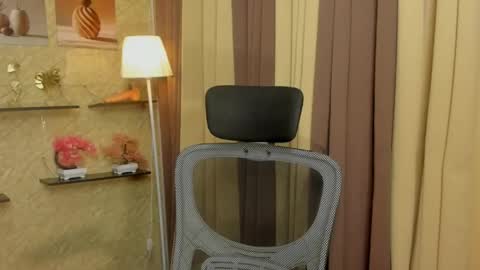 RIANA online show from 06-02-26, 06:21