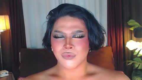 Snapshot of gorgeous_devilxxx chatting on 12-01-25, 12:26 Samantha online show from 12-01-25, 12:26