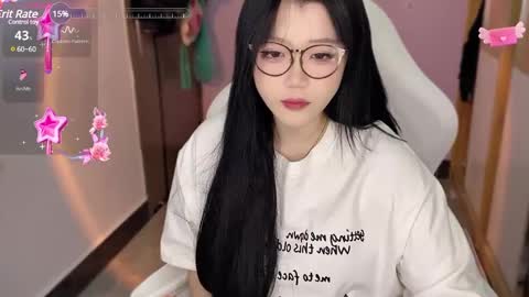 Snapshot of gorgeous_girl33 chatting on 12-08-24, 08:15 gorgeous girl33 online show from 12-08-24, 08:15
