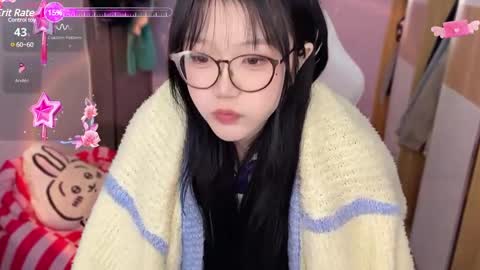 Snapshot of gorgeous_girl33 chatting on 12-12-24, 11:47 gorgeous girl33 online show from 12-12-24, 11:47