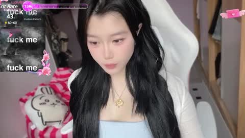 Snapshot of gorgeous_girl33 chatting on 02-26-25, 12:49 gorgeous girl33 online show from 02-26-25, 12:49