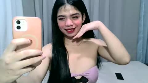 gorgeouspinay_gwen online show from 03-21-26, 09:58