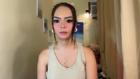 Snapshot of gorgeoustransgirl chatting on 11-13-25, 12:26 Emmy online show from 11-13-25, 12:26