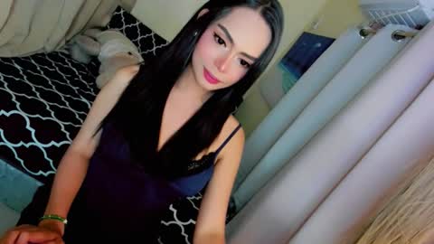 Snapshot of gorgeoustransgirl chatting on 02-15-26, 12:36 Emmy online show from 02-15-26, 12:36