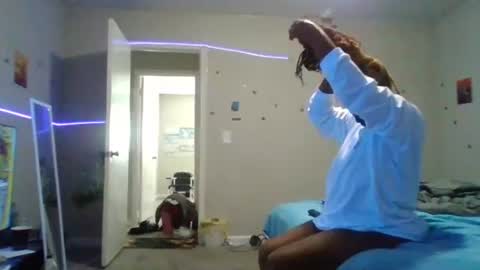 Snapshot of gotcake713 chatting on 11-23-25, 01:55 Sue Goddess online show from 11-23-25, 01:55