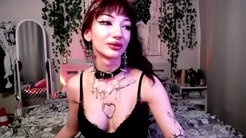 Snapshot of gothdesss chatting on 01-12-25, 07:32 online show from 01-12-25, 07:32