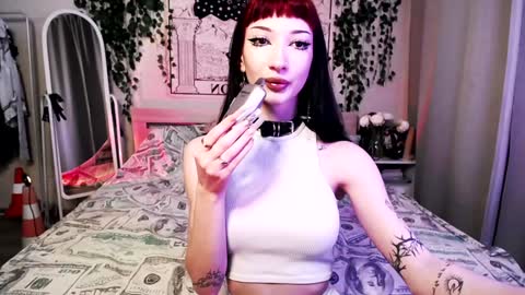 Snapshot of gothdesss chatting on 02-02-25, 12:09 online show from 02-02-25, 12:09