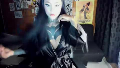 Snapshot of gothic9goddes chatting on 12-23-24, 01:08 GG online show from 12-23-24, 01:08
