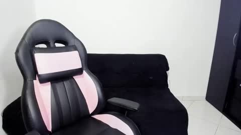 Snapshot of gothic9goddes chatting on 01-24-25, 02:18 GG online show from 01-24-25, 02:18