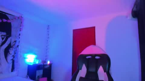 Snapshot of gothic9goddes chatting on 05-27-26, 01:13 GG online show from 05-27-26, 01:13