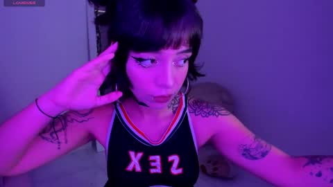 Snapshot of gothv chatting on 05-20-26, 05:08 Violet online show from 05-20-26, 05:08