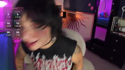 Snapshot of gothv chatting on 05-26-26, 02:18 Violet online show from 05-26-26, 02:18