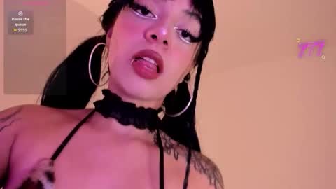 Snapshot of gothv chatting on 05-29-26, 10:52 Violet online show from 05-29-26, 10:52