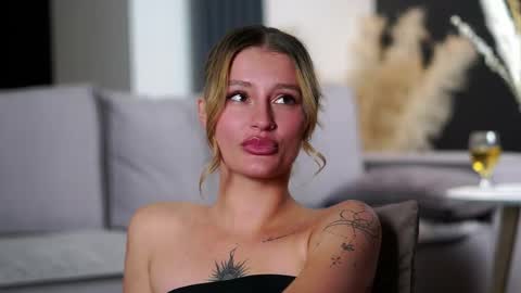 Snapshot of gotlibgotlib chatting on 10-29-25, 03:14 Kelly online show from 10-29-25, 03:14