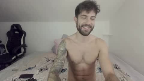 gottalovelatinas online show from 05-12-26, 02:47