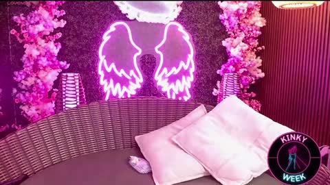 Meredith Alessandra online show from 01-17-25, 08:13