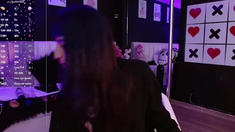 Meredith Alessandra online show from 02-19-25, 04:12