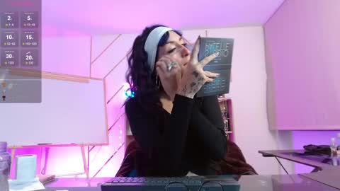 Meredith Alessandra online show from 03-10-25, 07:42