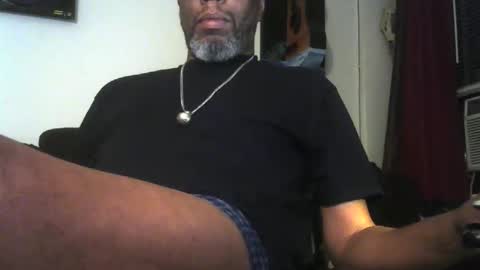 Snapshot of gr8peephole chatting on 01-07-26, 11:40 gr8peephole online show from 01-07-26, 11:40