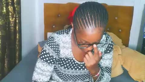 Snapshot of graceessy chatting on 11-13-25, 08:13 graceessy online show from 11-13-25, 08:13