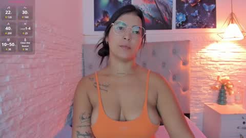 Snapshot of graceymilf999 chatting on 02-04-25, 11:27 Gracey Milf online show from 02-04-25, 11:27