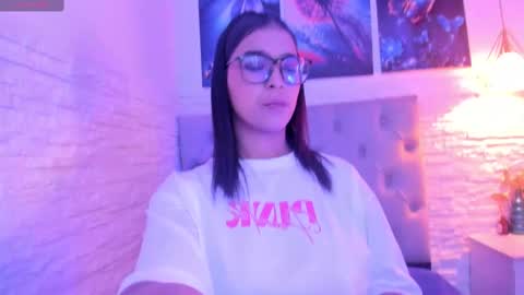 Snapshot of graceymilf999 chatting on 03-05-25, 11:38 Gracey Milf online show from 03-05-25, 11:38