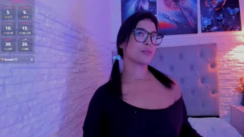 Snapshot of graceymilf999 chatting on 03-12-25, 02:34 Gracey Milf online show from 03-12-25, 02:34